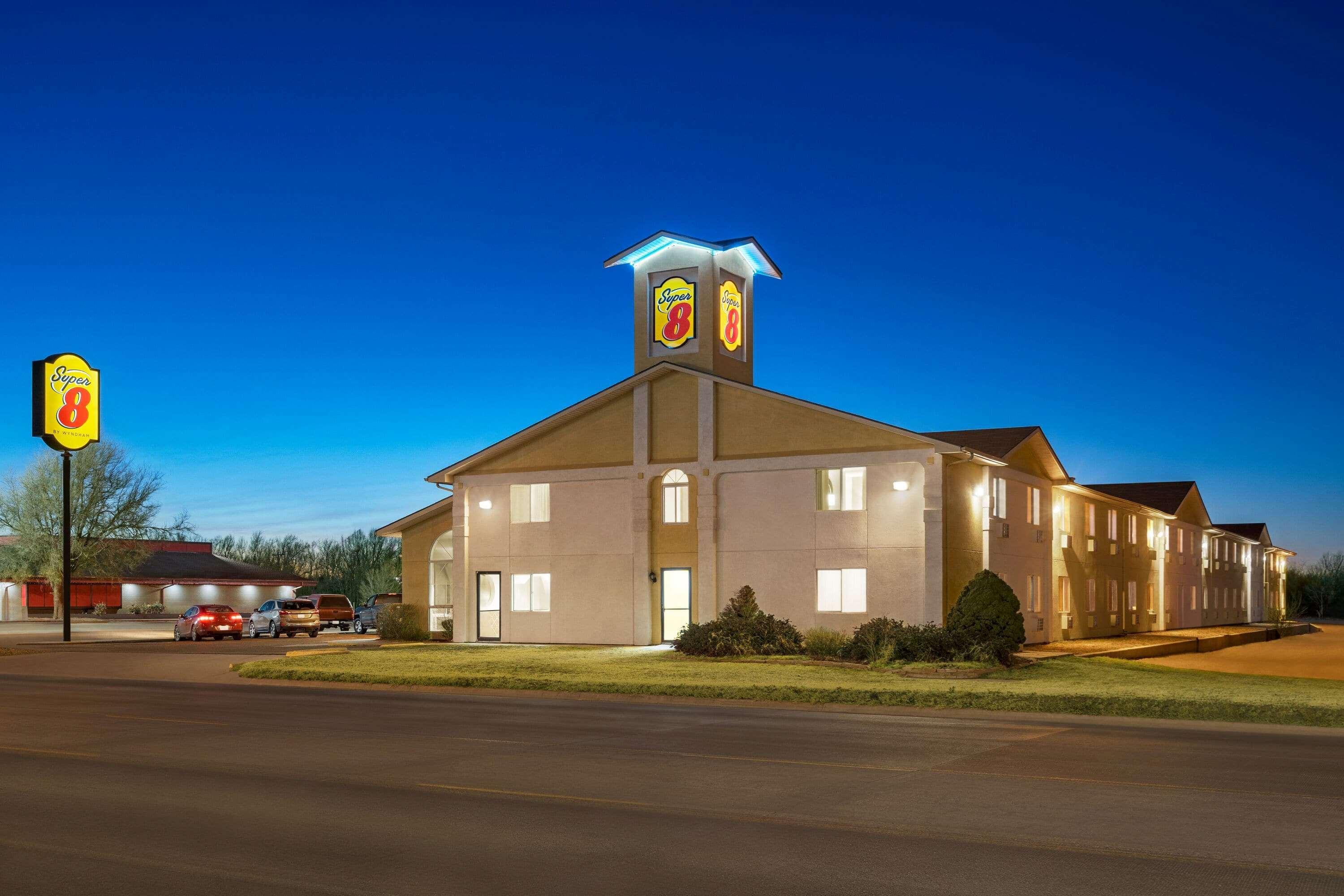Super 8 By Wyndham Liberal Ks Hotel Kültér fotó